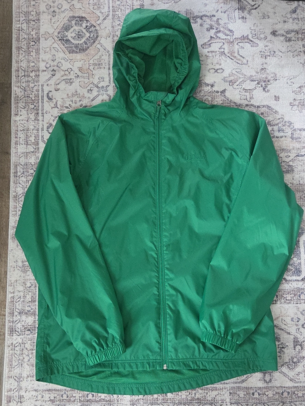 L.L. Bean Bright Green Mens Hooded Rain Jacket